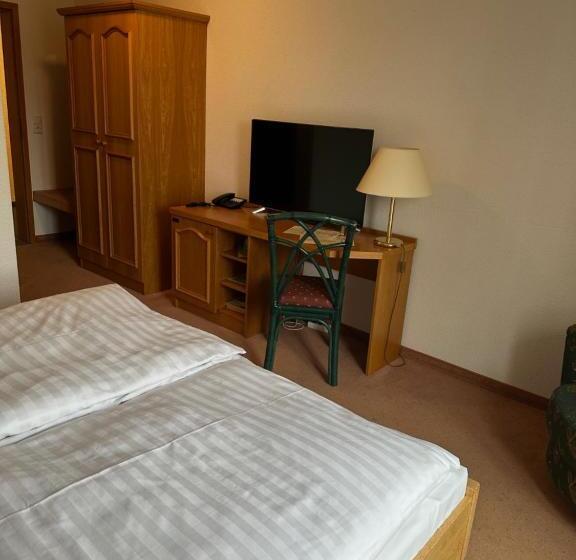 Отель Am Spreebogen