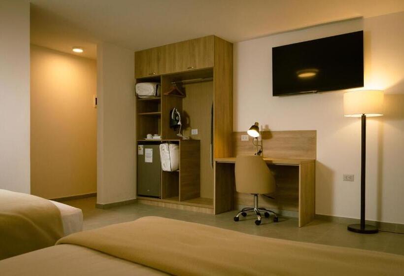 هتل Baños Del Inca Premium