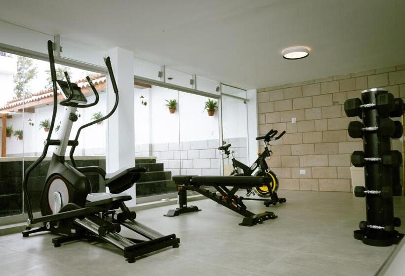 هتل Baños Del Inca Premium