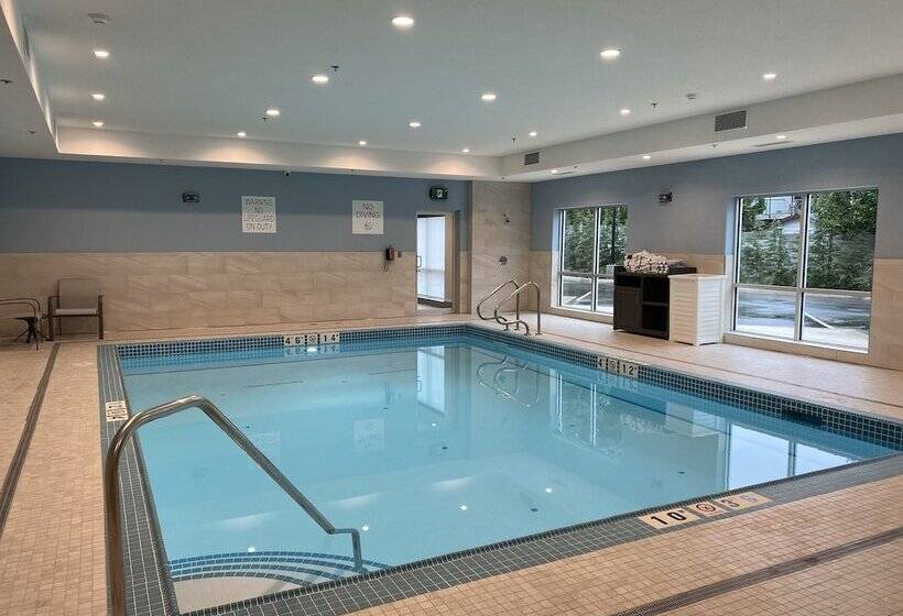 בית מלון כפרי Holiday Inn Express & Suites   Courtenay   Comox, An Ihg