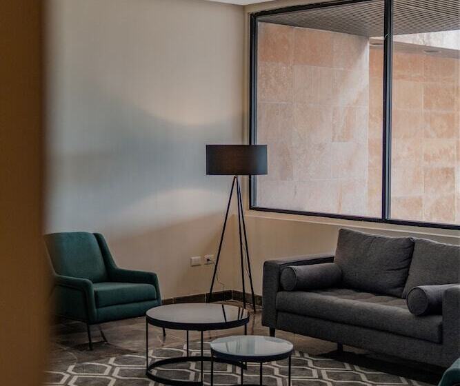 هتل Kavia Premium Paseo Montejo