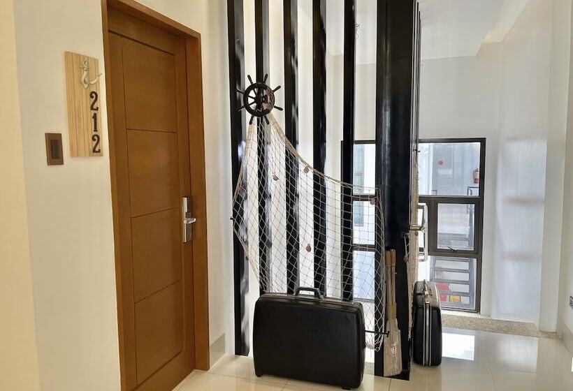 هتل Lighthouse Point