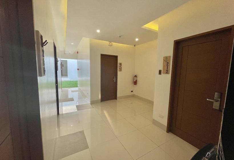 هتل Lighthouse Point