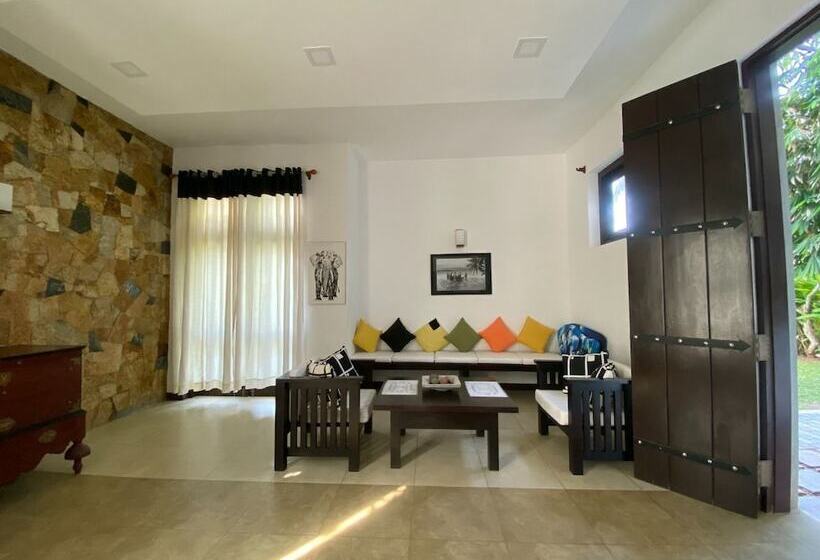 호텔 Mango Tree Villa Bentota