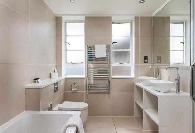 Отель Nell Gwynn House Apartments & Rooms