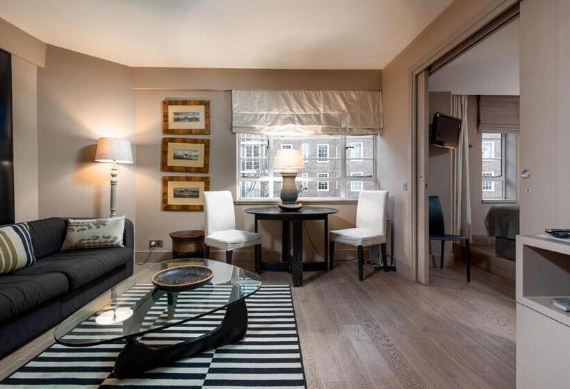 Отель Nell Gwynn House Apartments & Rooms