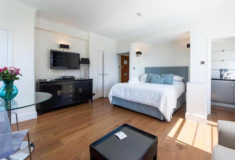 Отель Nell Gwynn House Apartments & Rooms