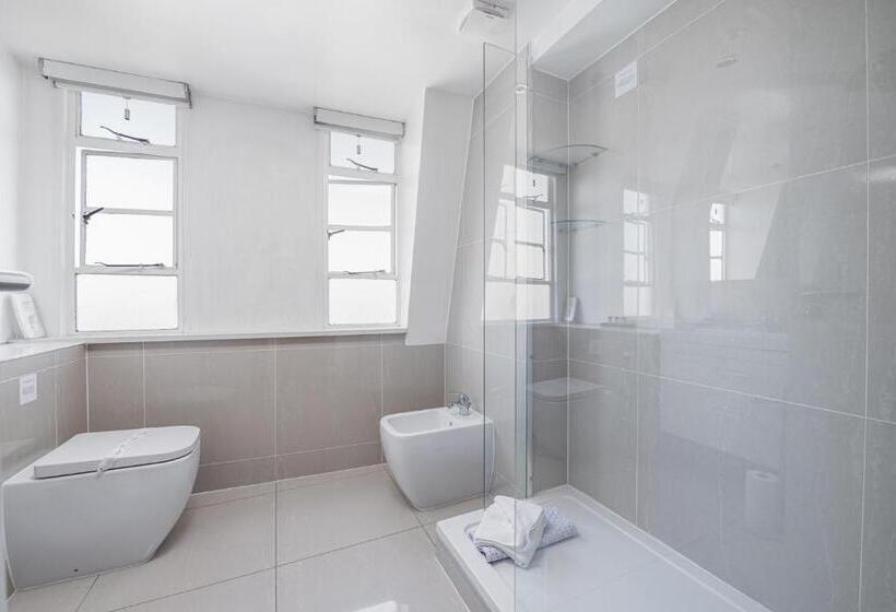 Отель Nell Gwynn House Apartments & Rooms