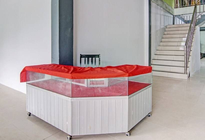 فندق Oyo 92302 Salsa Homestay Syariah