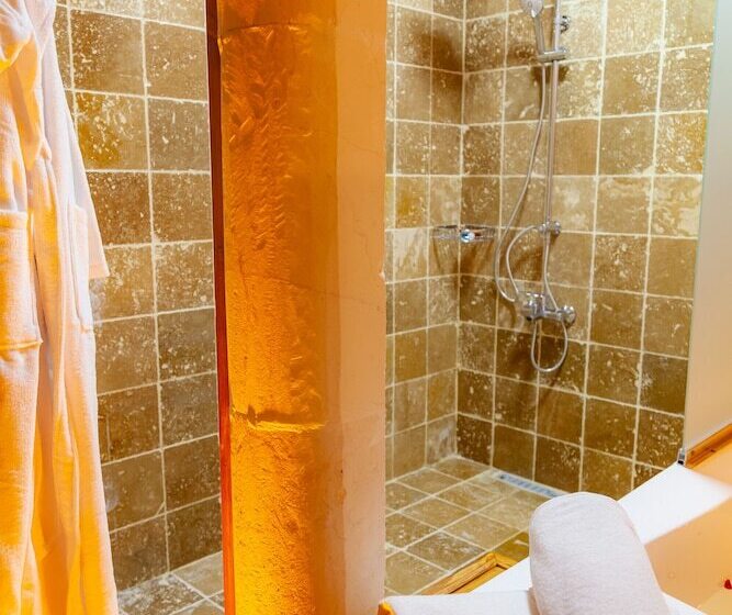 هتل Reji Boutique