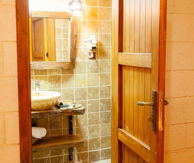 هتل Reji Boutique