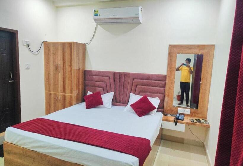 فندق Raj Near Railway Station , Haridwar