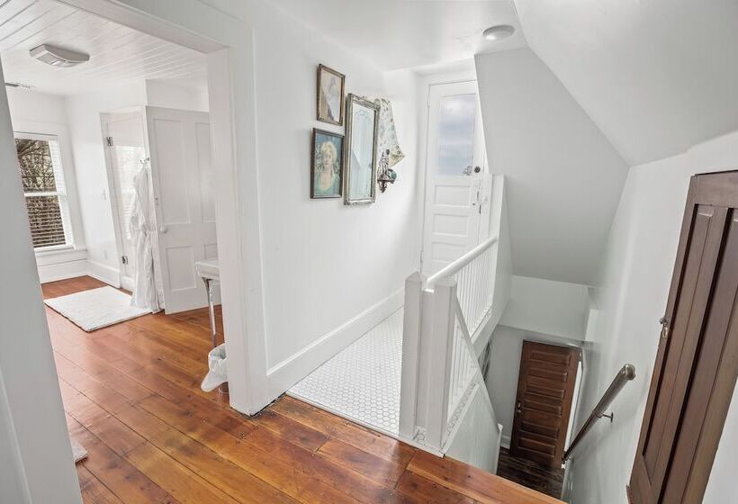 فندق Summit Street Inns