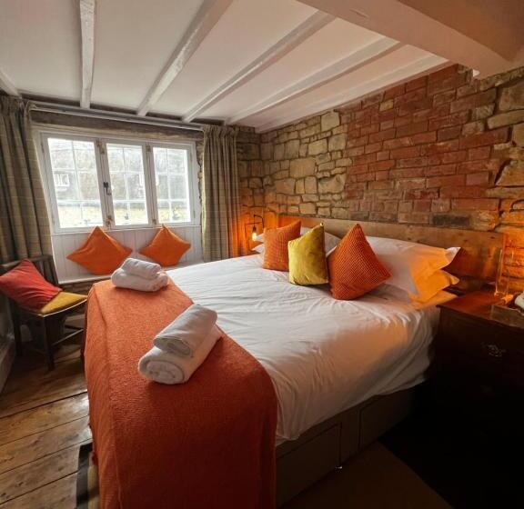 فندق The Lion, Tredington