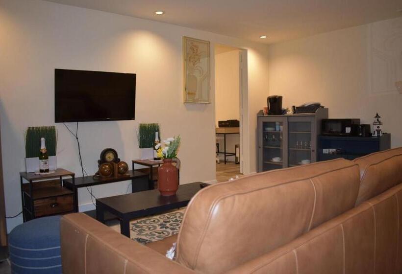 بنسيون Charming Private Guest Suite Near Disney/beach