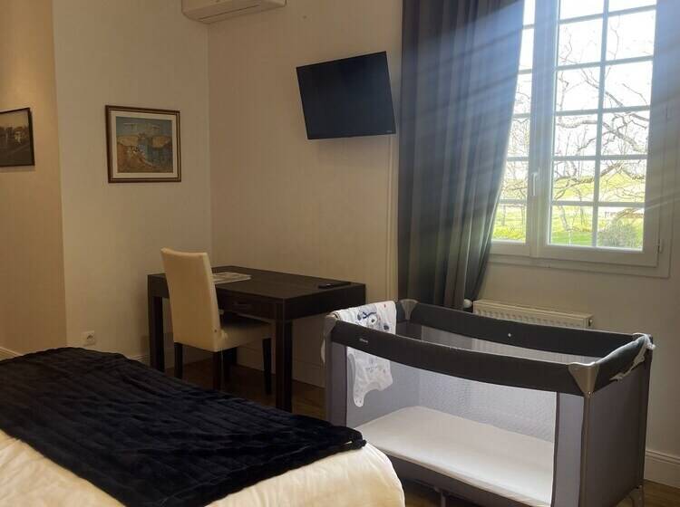 פנסיון Domaine Des Peyries   Chambres Et Table D Hôtes