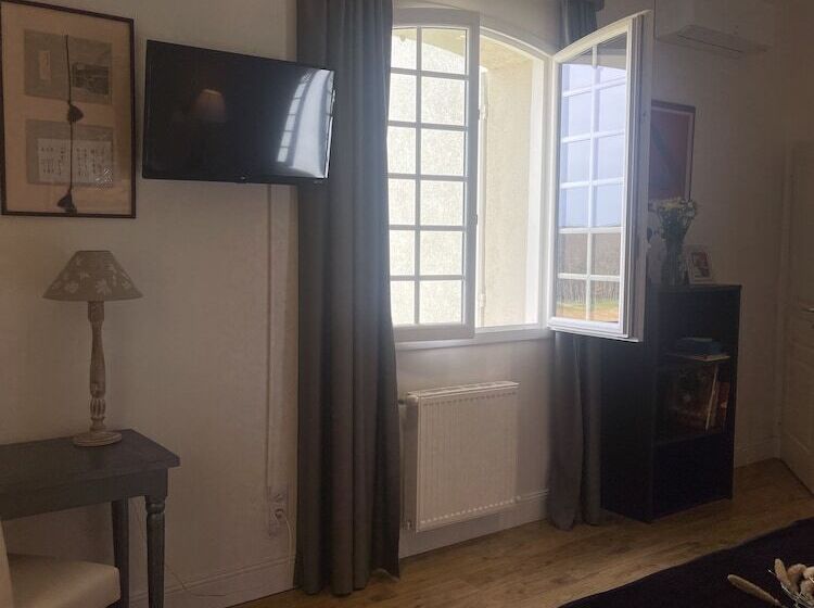 פנסיון Domaine Des Peyries   Chambres Et Table D Hôtes