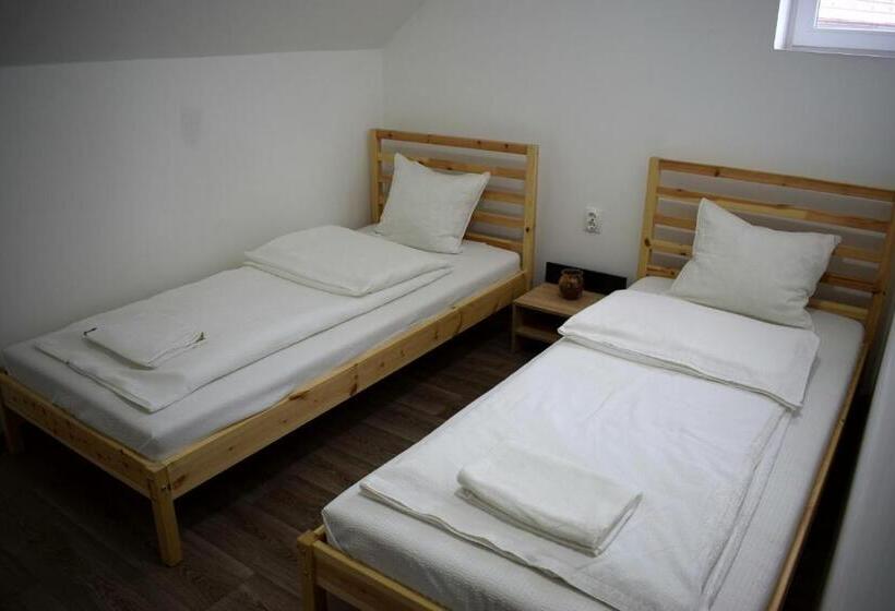 פנסיון Garden Vendégház