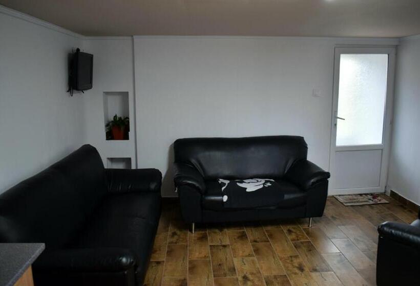 بنسيون Garden Vendégház