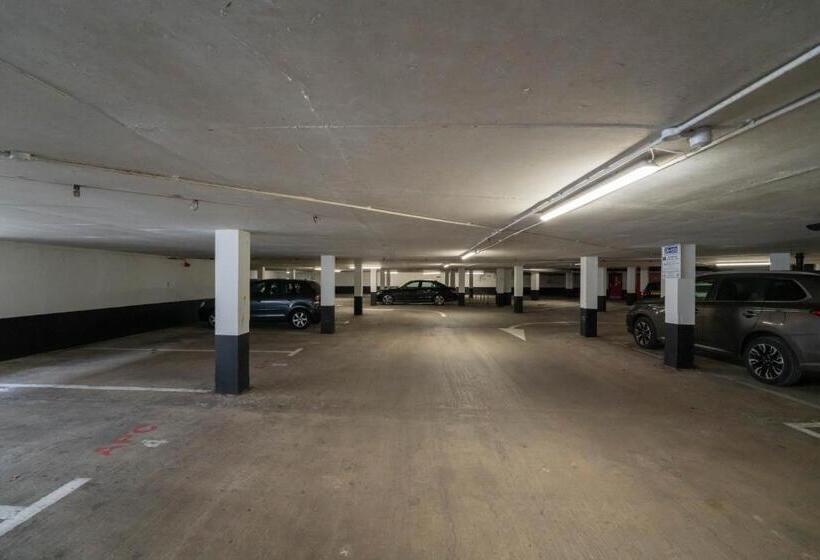 Пансион One Bed Flat With Additional Double Mattress Suitable For 4