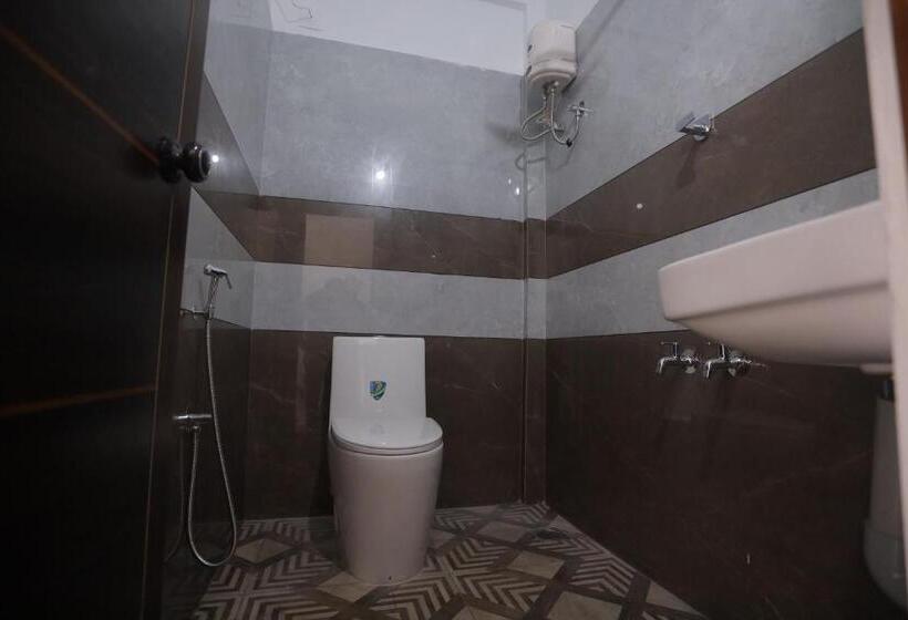 Пансион Oyo Home 80909 New Star Homes