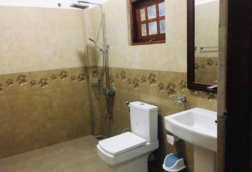 ペンション Sathis Villa