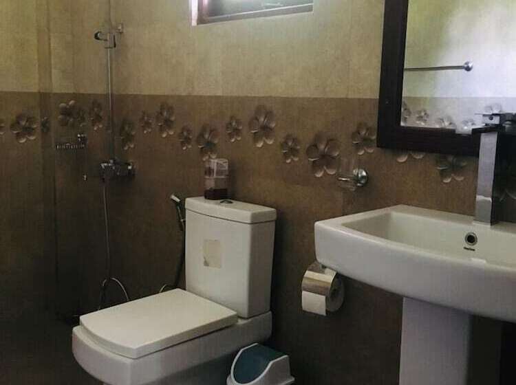 ペンション Sathis Villa