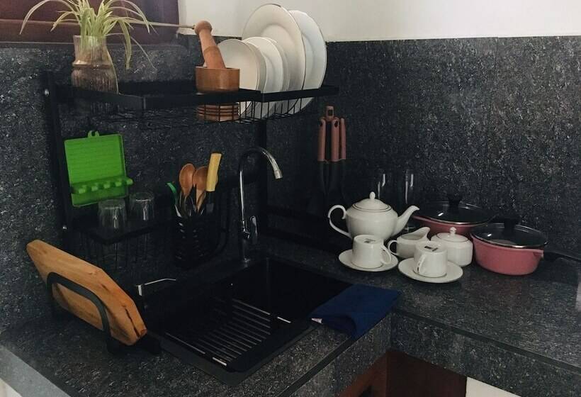 ペンション Sathis Villa