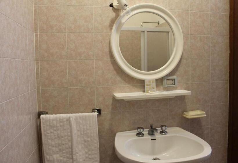 Piccolo Hotel Nuova Gestione