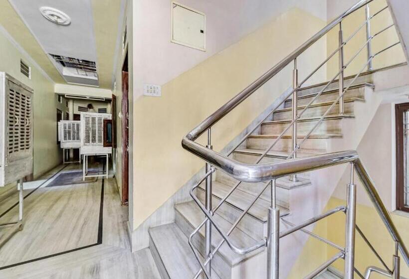 Spot On Hotel Suraj Palace