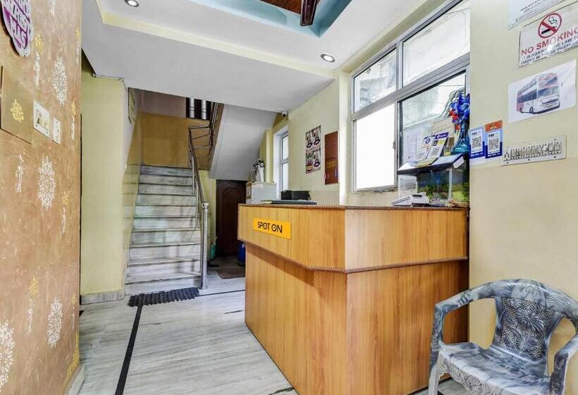 Spot On Hotel Suraj Palace