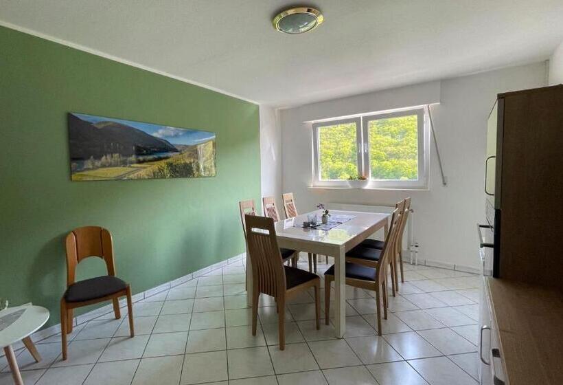 ユースホステル Weinhaus Henerichs