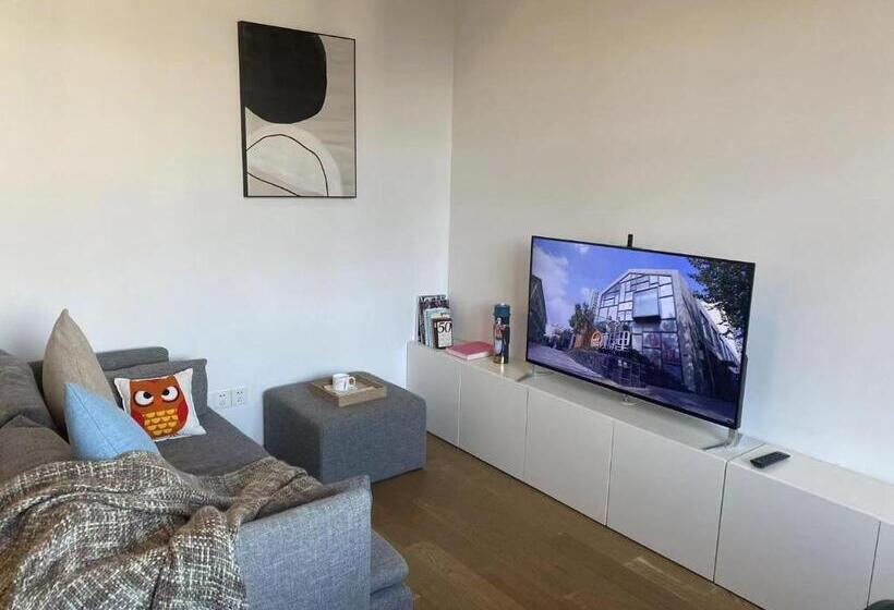Base Pusan Serviced Apartment Shanghai New International Expo Centre
