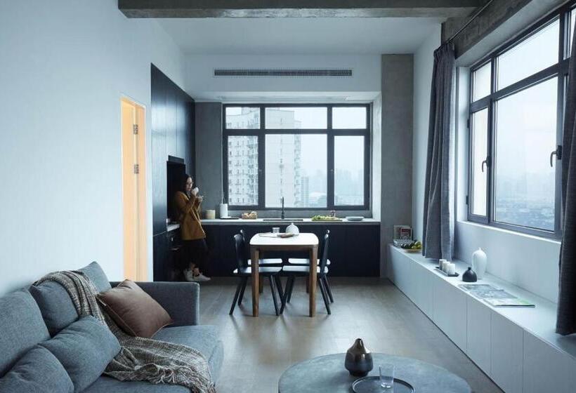 Base Pusan Serviced Apartment Shanghai New International Expo Centre