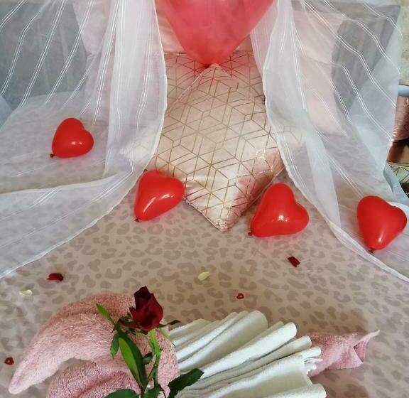 住宿加早餐  Logement 2 Chambres Paradise Grand Jardin Et Terrasse