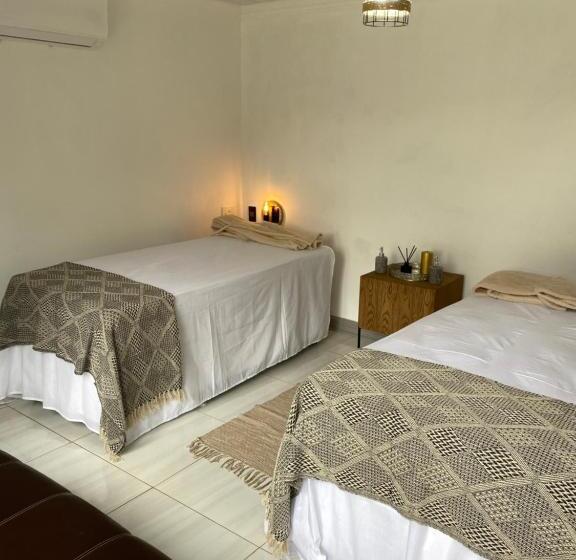 ベッドアンドブレックファースト Lodge At Nyala