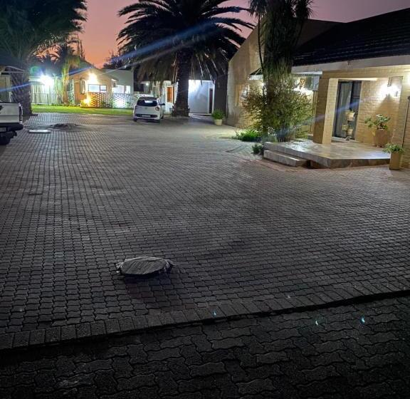 مبيت وإفطار Lodge At Nyala