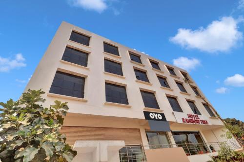 Flagship Hotel Rainbow Lavish