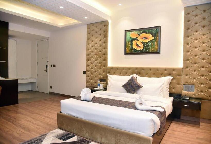 فندق Anantvilas Shimla Hills