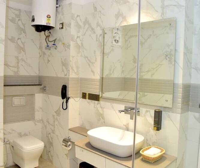 فندق Anantvilas Shimla Hills