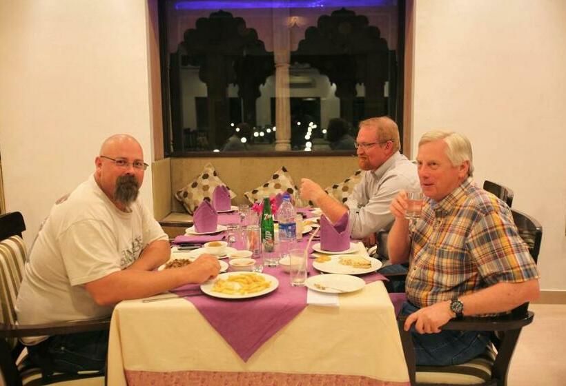 فندق Clarks Exotica Resort & Camp , Dechu Jodhpur