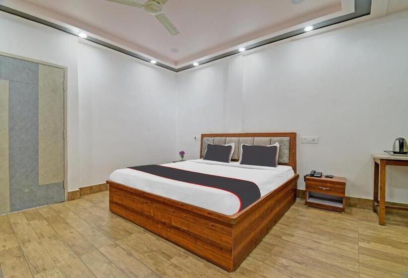 فندق Collection O 809269 The Grand Megha Resort