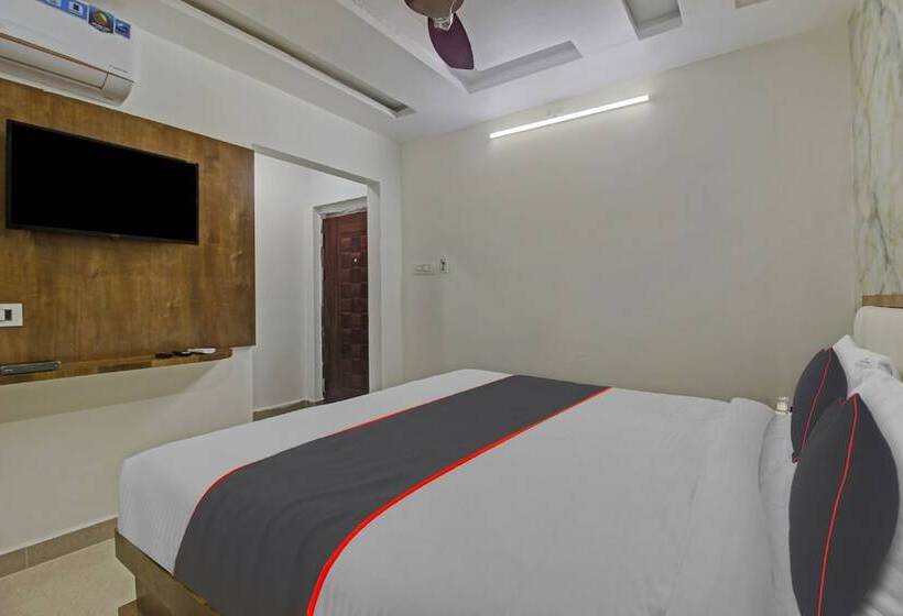 هتل Collection O Vinayaka Luxury Stays