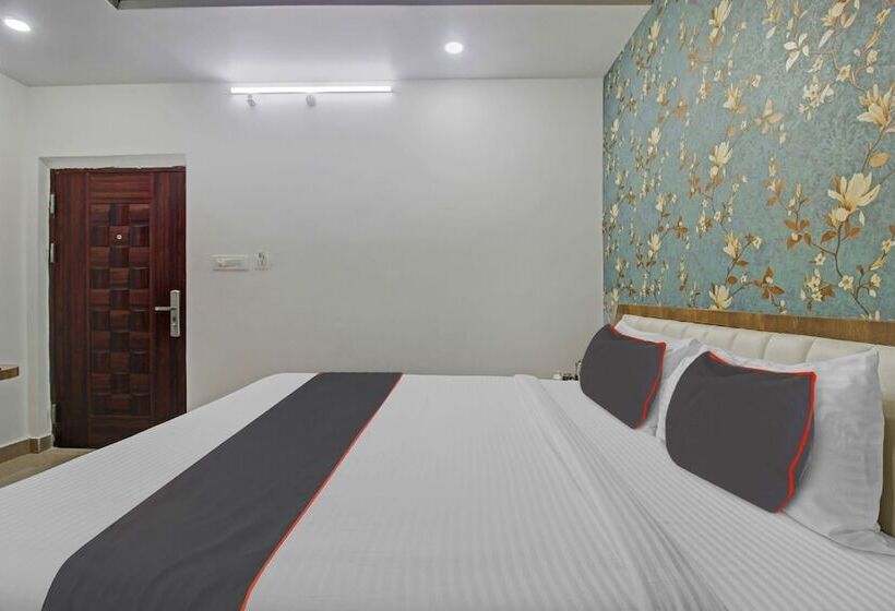 هتل Collection O Vinayaka Luxury Stays