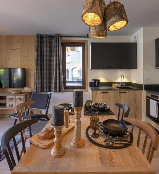 فندق Hôtel Le Cristal Lodge   Terresens