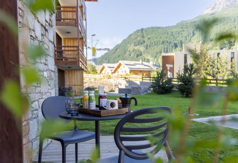 ホテル Hôtel Le Cristal Lodge   Terresens