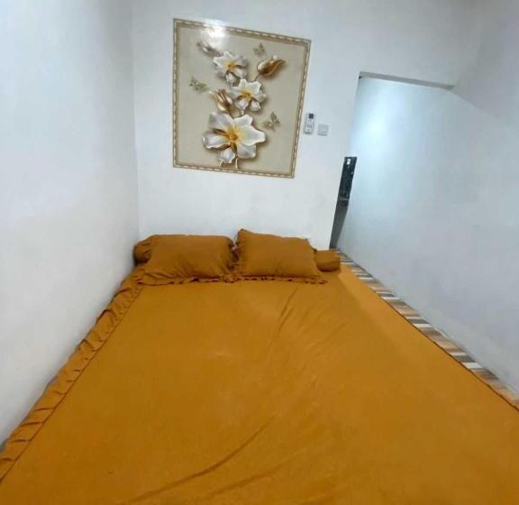 호텔 Express O 92147 Nia Residence