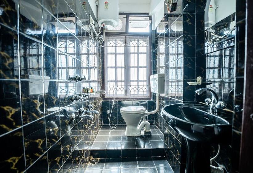 호텔 Fennel Red Rose 500 Mts From Mall Road