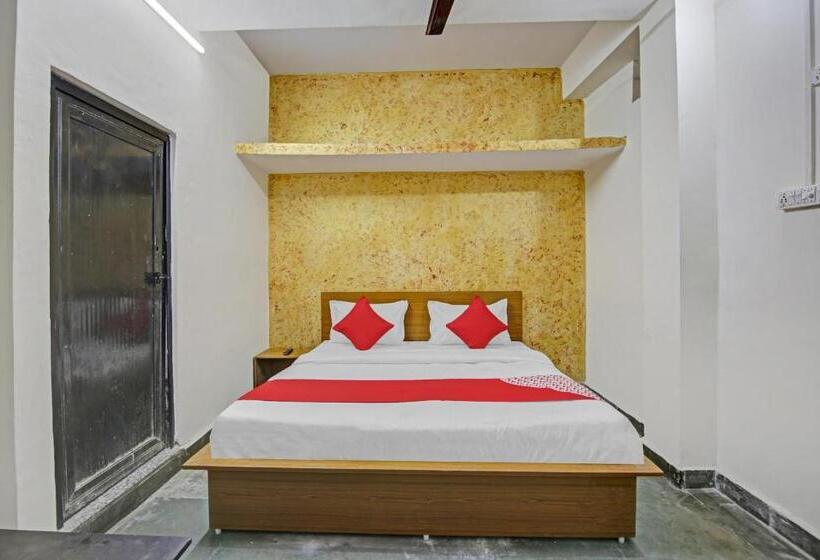 Flagship Hotel Royal 18