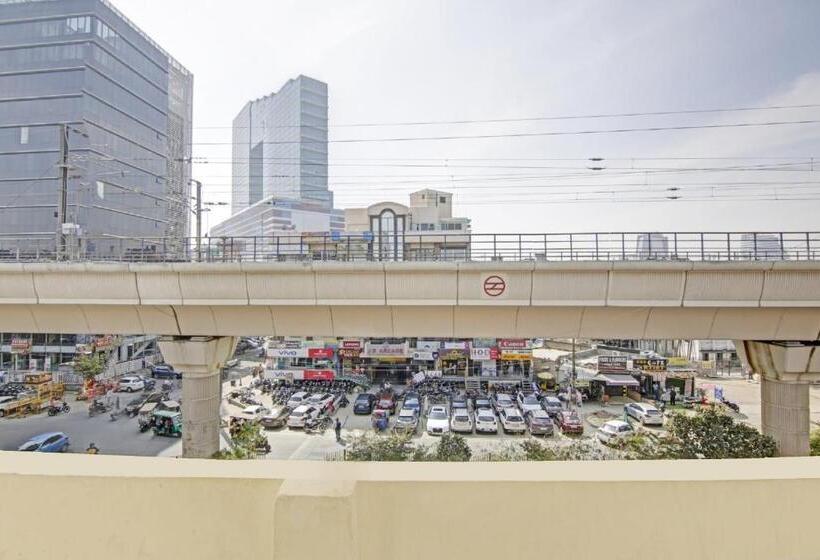 Flagship Hotel Royal 18